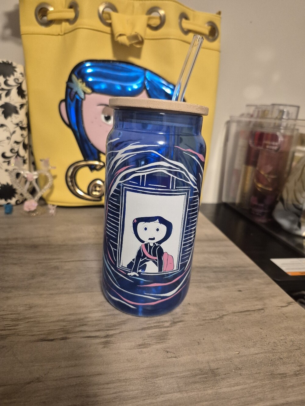 Coraline tunnel glass cup